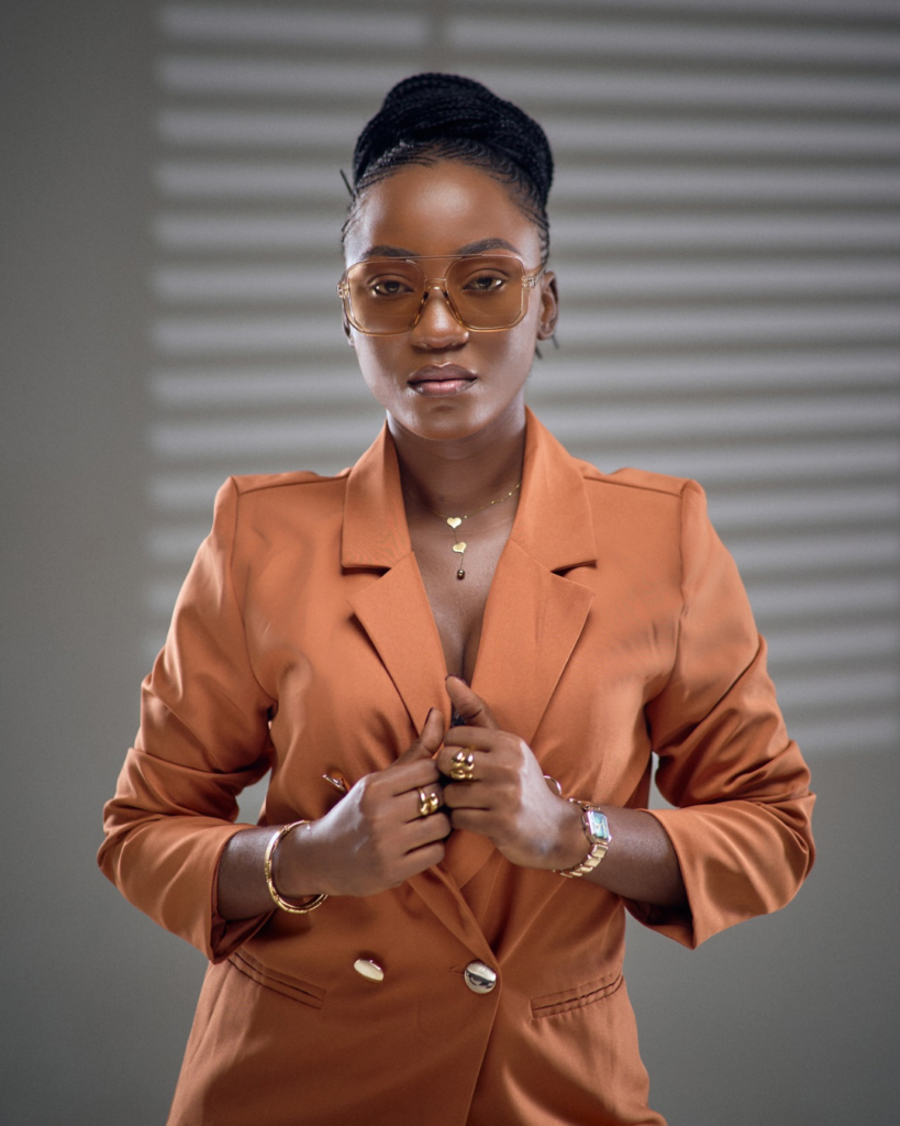 AURA BROWN — Lunettes de soleil PaGuiMo
